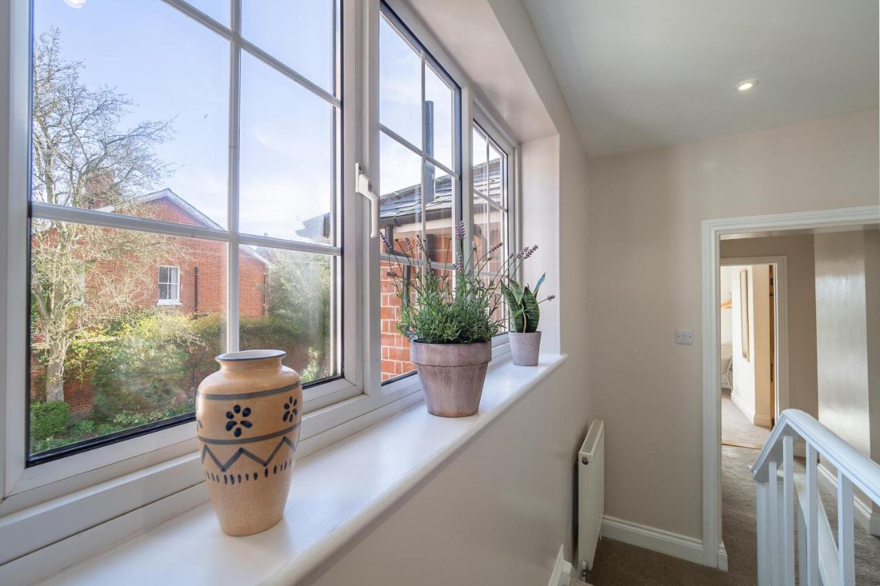 Adorable Cottage With A Log Burner In Heavenly Village - Constable Lodge Nayland Exterior photo