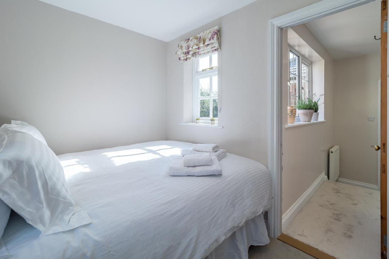 Adorable Cottage With A Log Burner In Heavenly Village - Constable Lodge Nayland Exterior photo